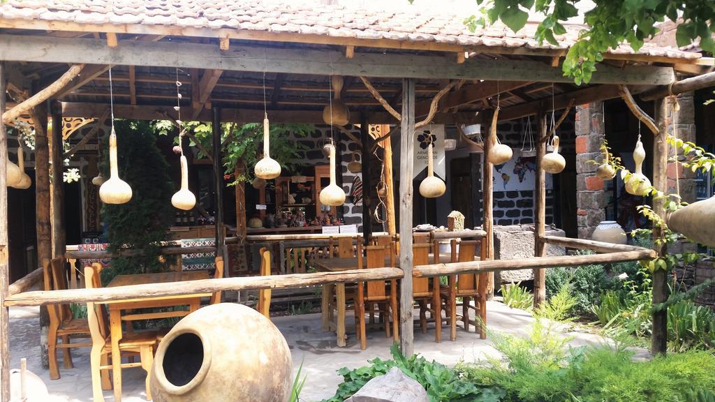 Machanents Art Hotel Vagharshapat Exterior foto