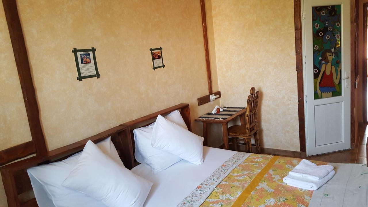 Machanents Art Hotel Vagharshapat Exterior foto