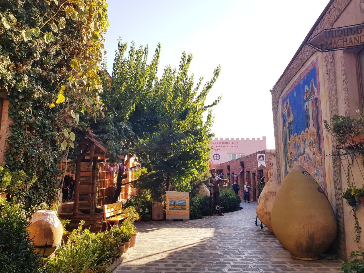 Machanents Art Hotel Vagharshapat Exterior foto
